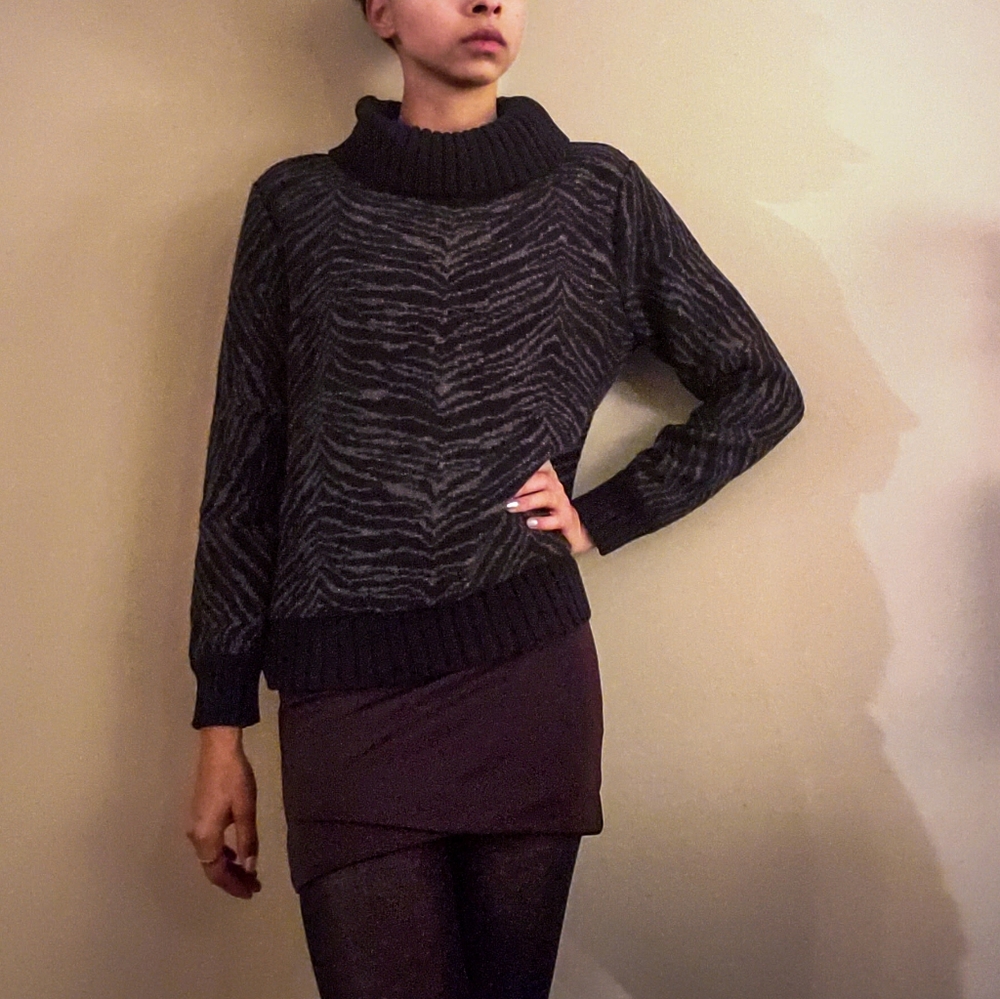 Sweater - Picture 2 of 4